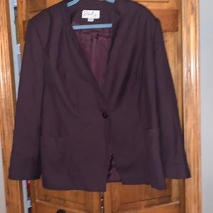 Emily 2pc womens dress suit.  Brown in color. Blaze and skirt.  SZ 20W